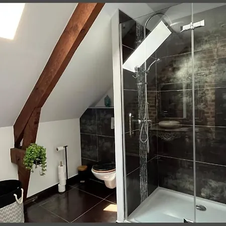 Le 201 Bis アパート